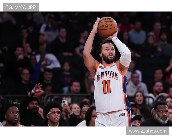 布伦森半场状态平平仅得12分 10投3中三分失准助攻和篮板数据表现中规中矩